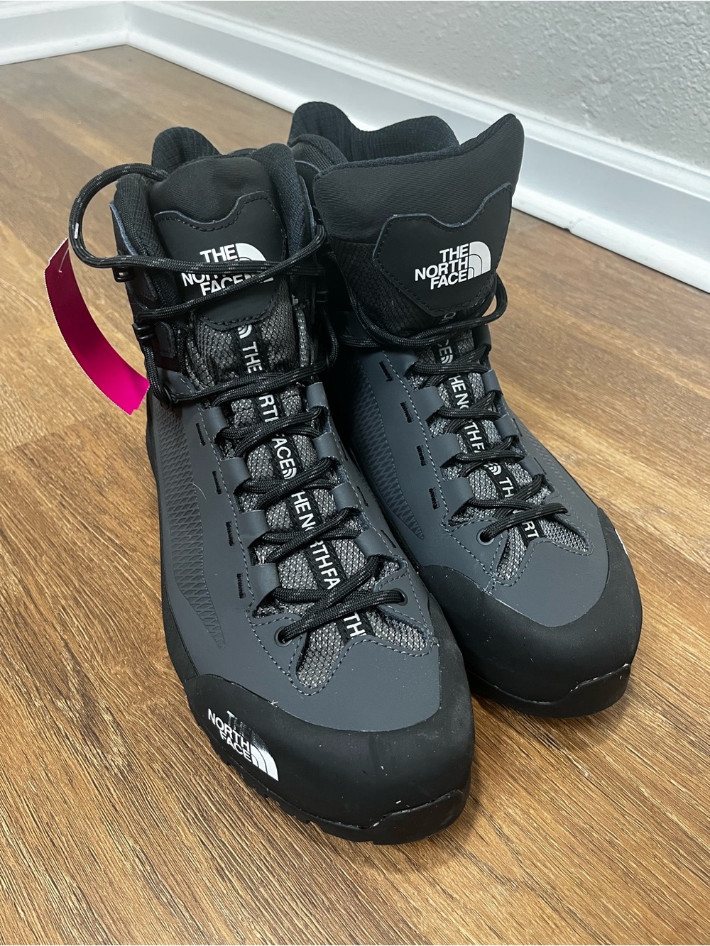 The North Face Men's Verto Alpine Mid Gore Tex Black Waterproof Boot Size 13 - Picture 2 of 6